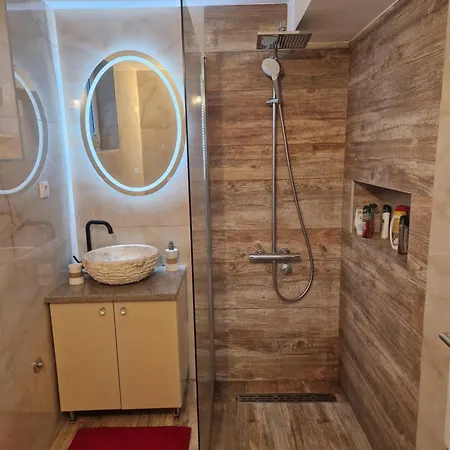 Small For Two Apartment Brus